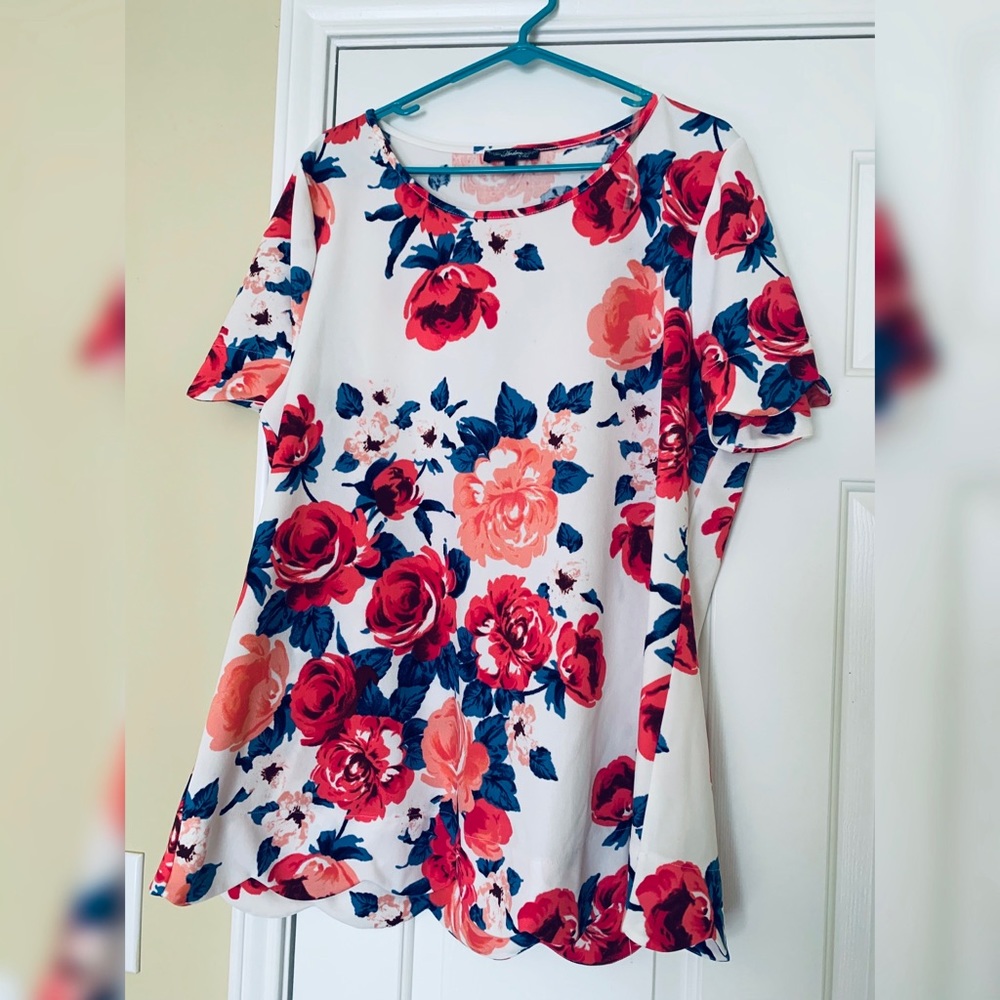 Floral boutique top